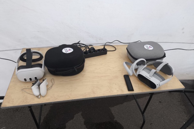 Предоставили телевизоры на стойках, консоли PlayStation и VR-гарнитуры для мероприятия по спорту