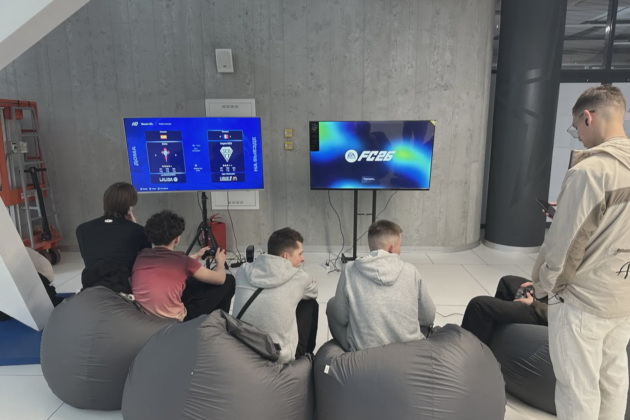 Полностью обустроили интерактивную зону с игровыми консолями Sony Playstation 5 и играми и сопровождением во время проведения финала "ОХЛ" в хоккейном городке СКА в г. Санкт - Петербурге.
