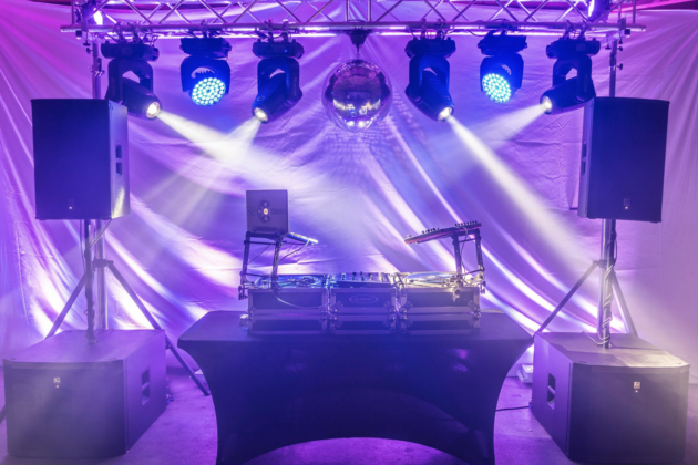 Предоставили звук на свадьбу